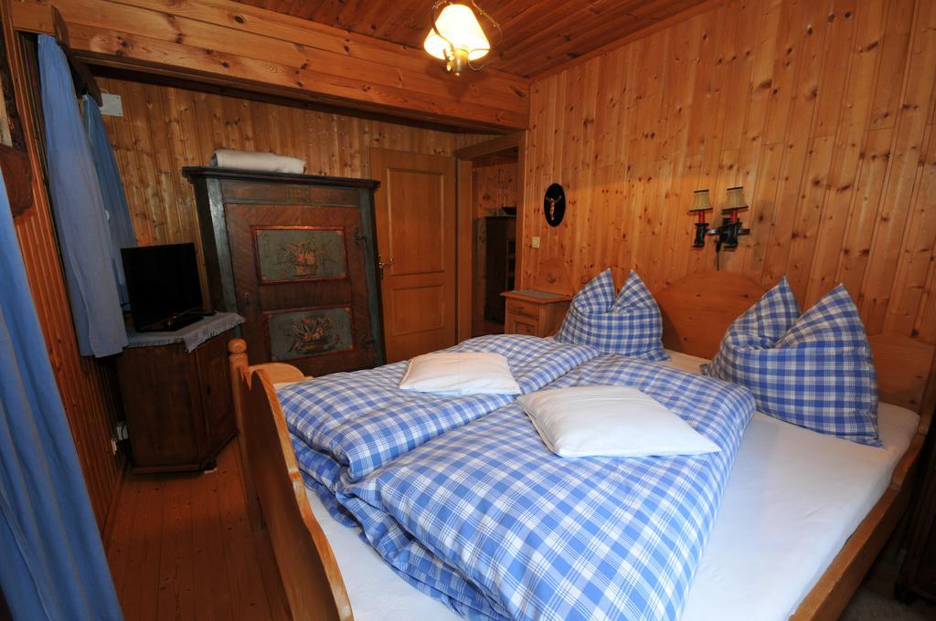 Haus Am Bach Villa บาด ไคลน์เคิร์ชไฮม์ ห้อง รูปภาพ